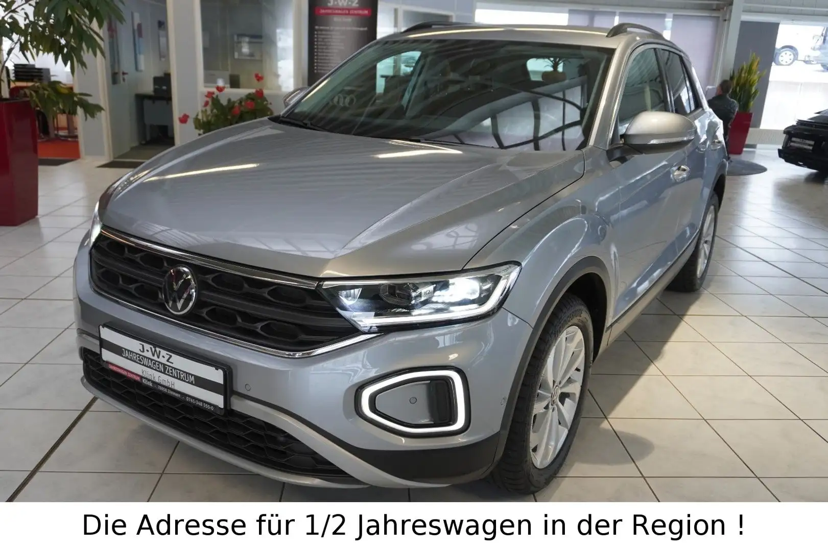 Volkswagen T-Roc Life 1.0 TSI*LED*NAVI*KAMERA*KEYLESS*ACC* Zilver - 1