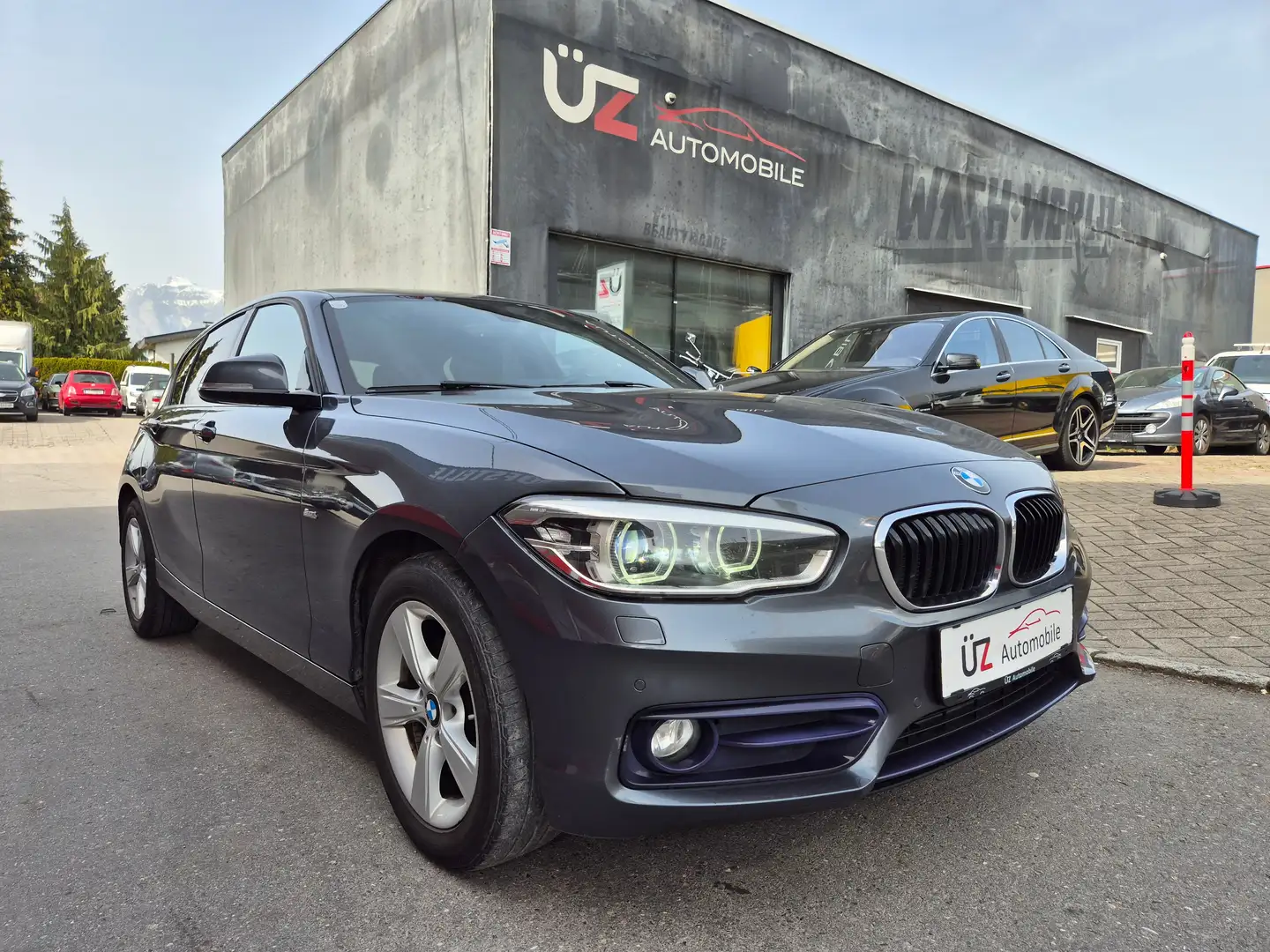 BMW 116 116 d Sport Line Grau - 2