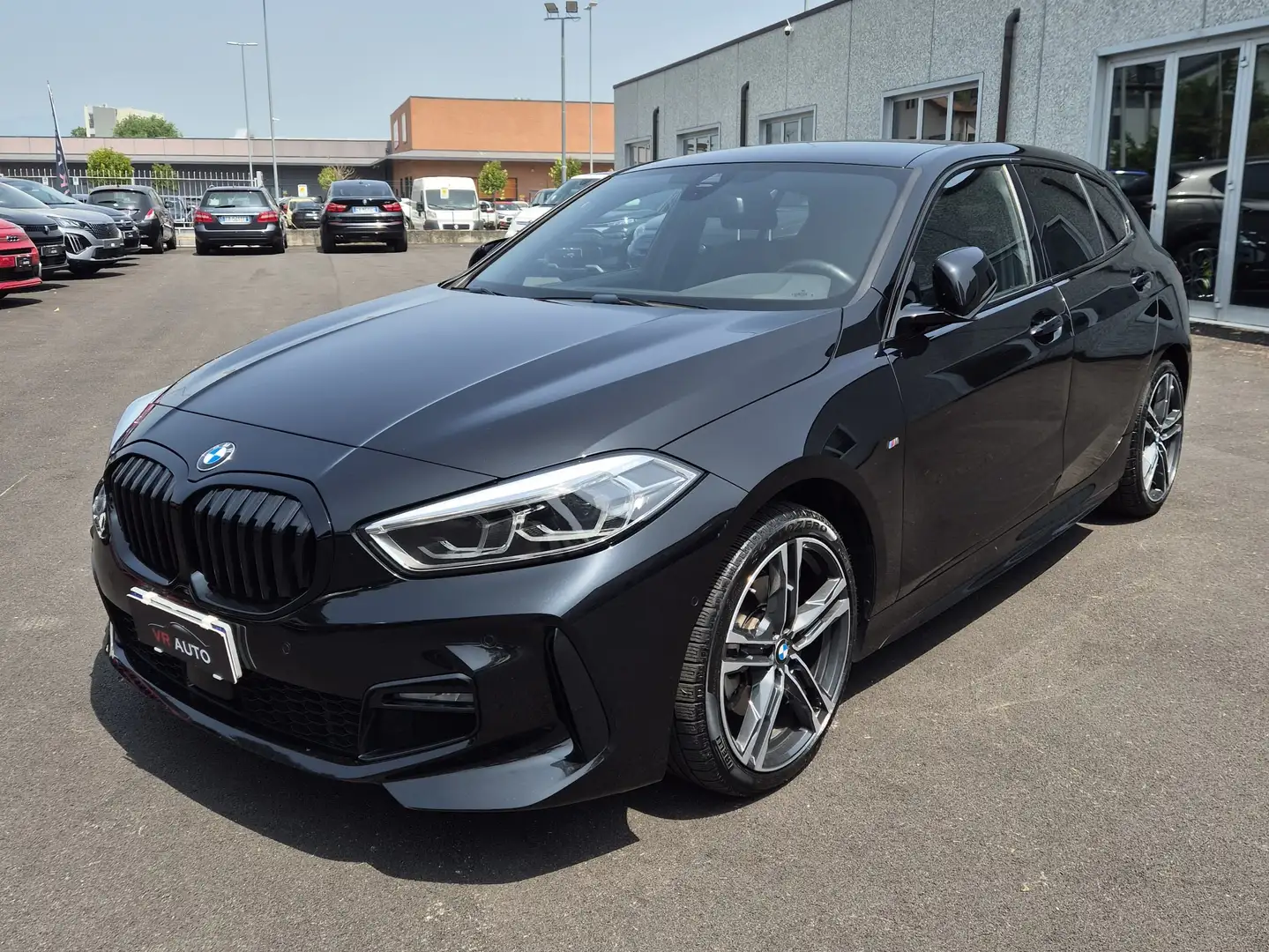 BMW 116 116d Msport auto Чёрный - 1