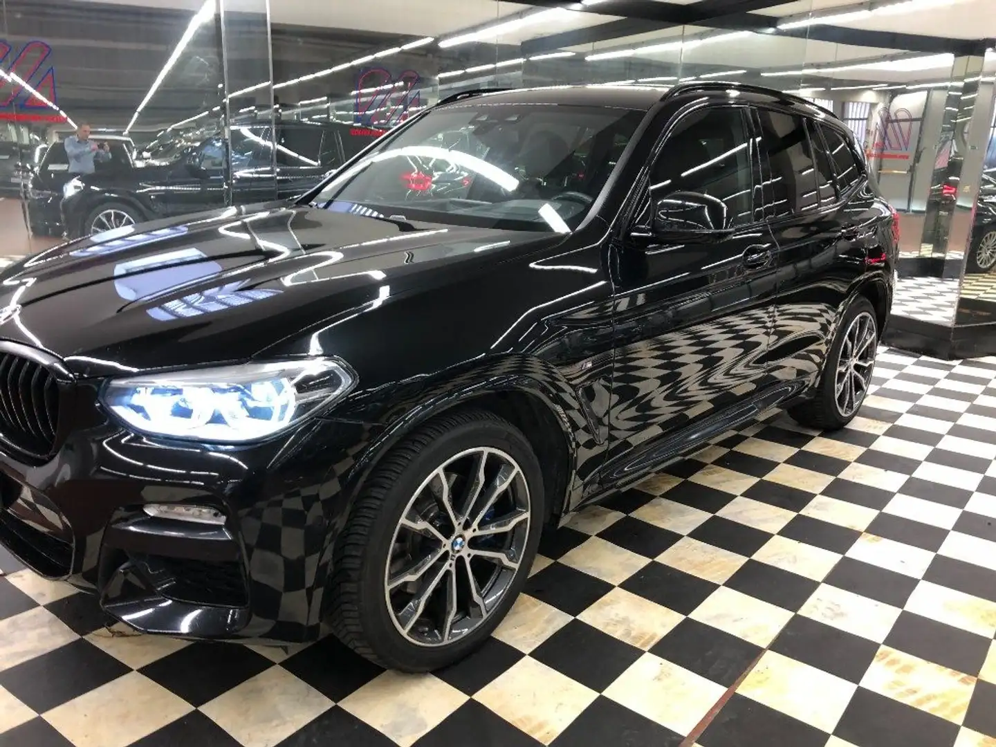 BMW X3 xDrive20d Msport Schwarz - 1
