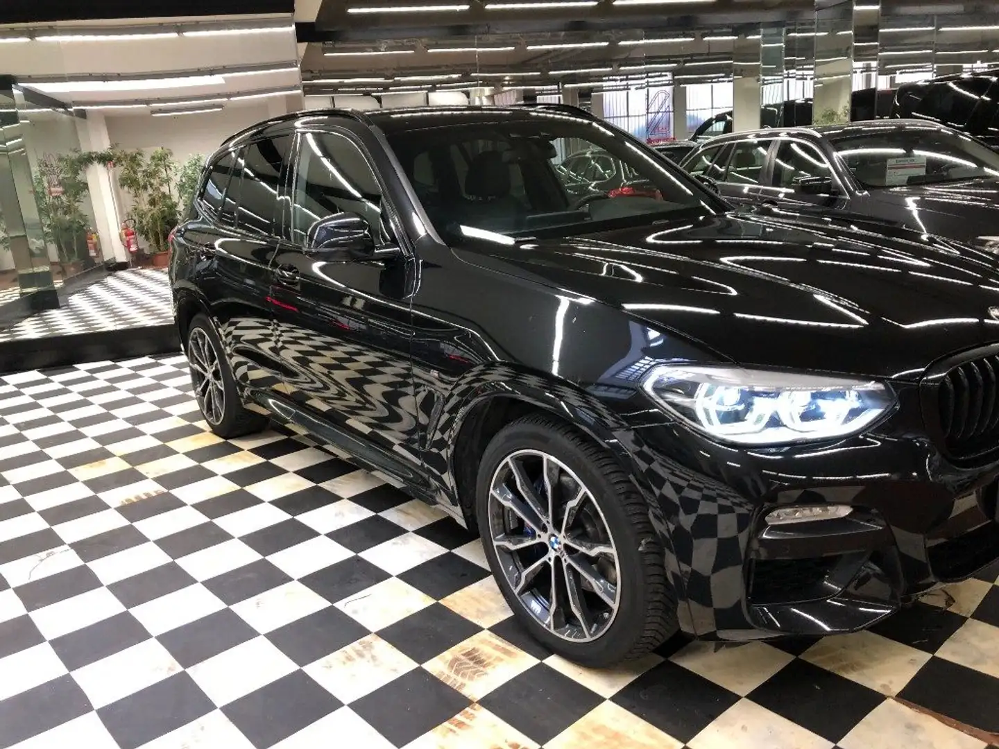 BMW X3 xDrive20d Msport Schwarz - 2