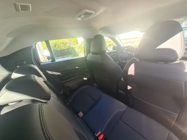 Jeep Avenger view 12