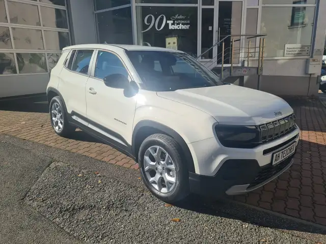 Jeep Avenger view 9