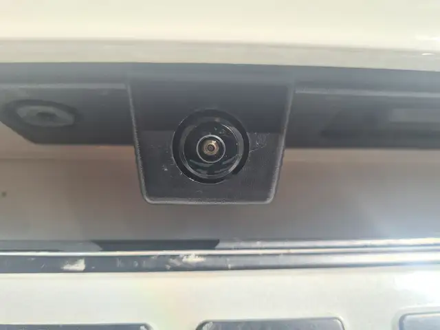 Jeep Avenger view 5