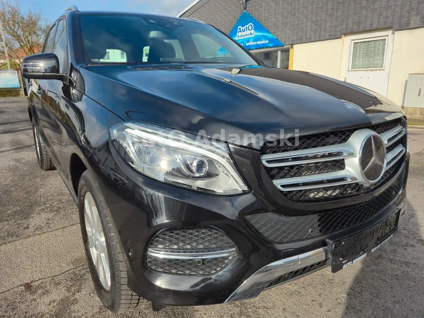 Mercedes-Benz GLE 350 d 4Matic 1.Hand HUD SHD 360° AHK 83tkm Schwarz - 2