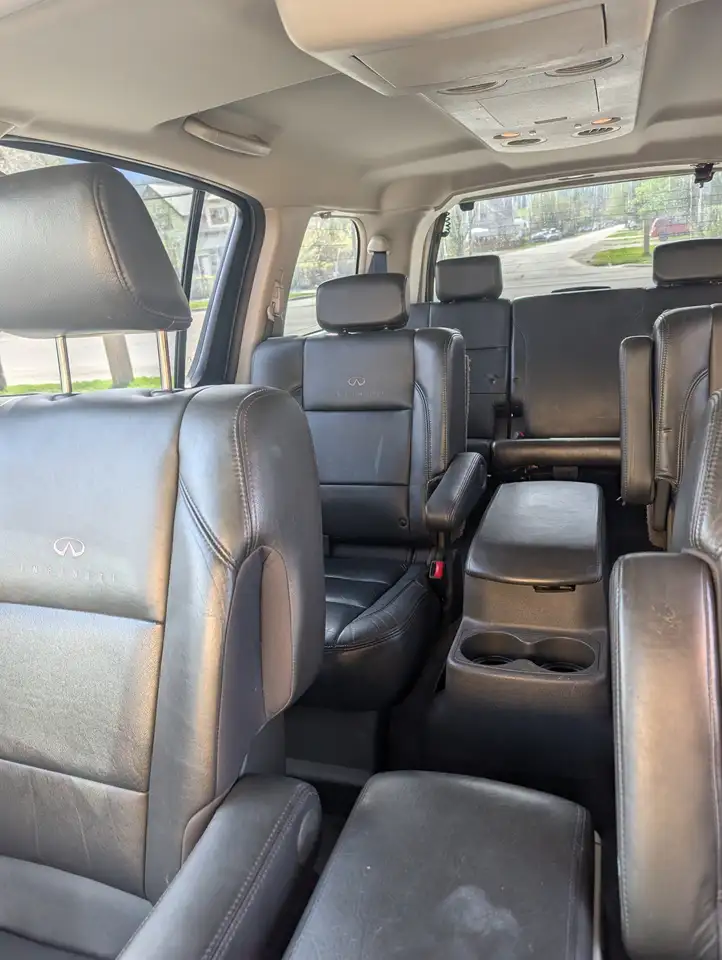 Infiniti QX56 снимка Infiniti QX56