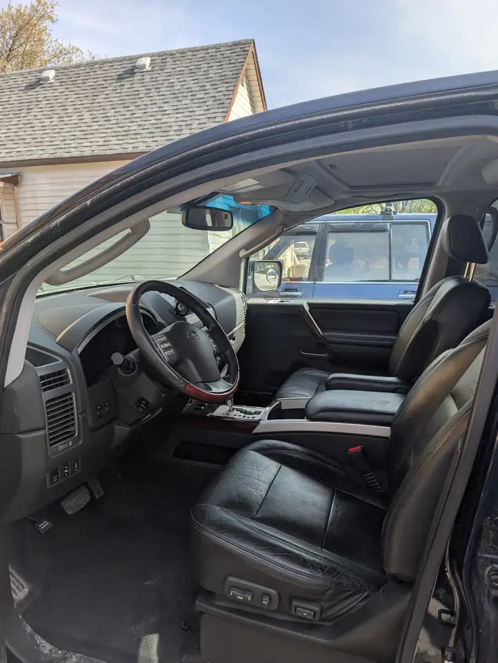 Infiniti QX56 снимка Infiniti QX56