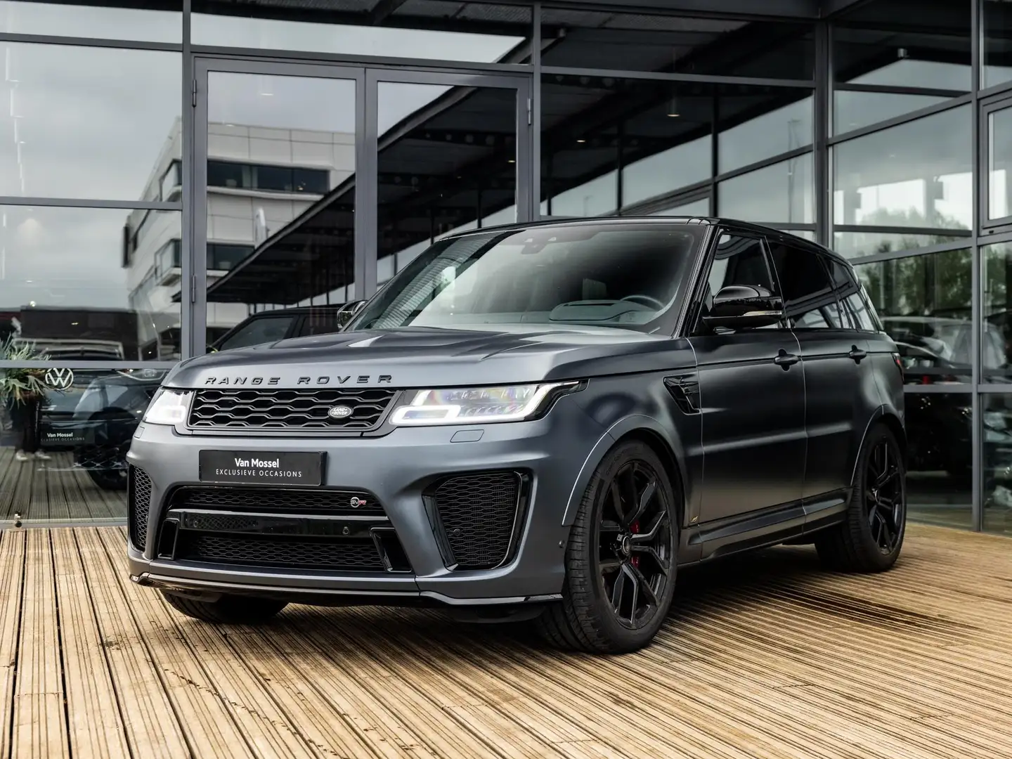 Land Rover Range Rover Sport 5.0 V8 SC SVR | NL AUTO | PANORAMADAK | MERIDIAN | Grijs - 2