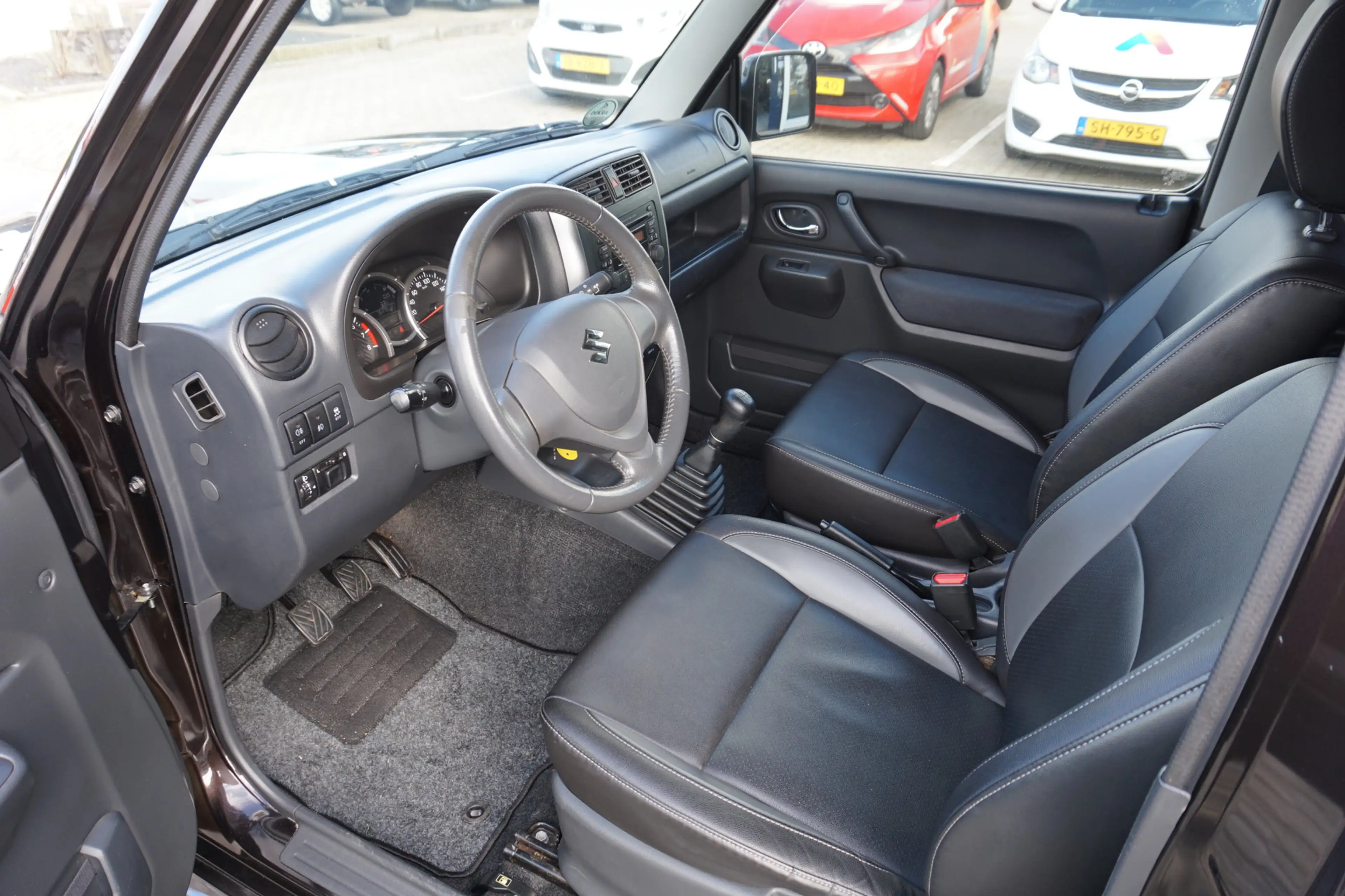 Suzuki Jimny 1.3 Exclusive , 75dkm , Incl nw apk/beurt & 12 mnd — photo 14