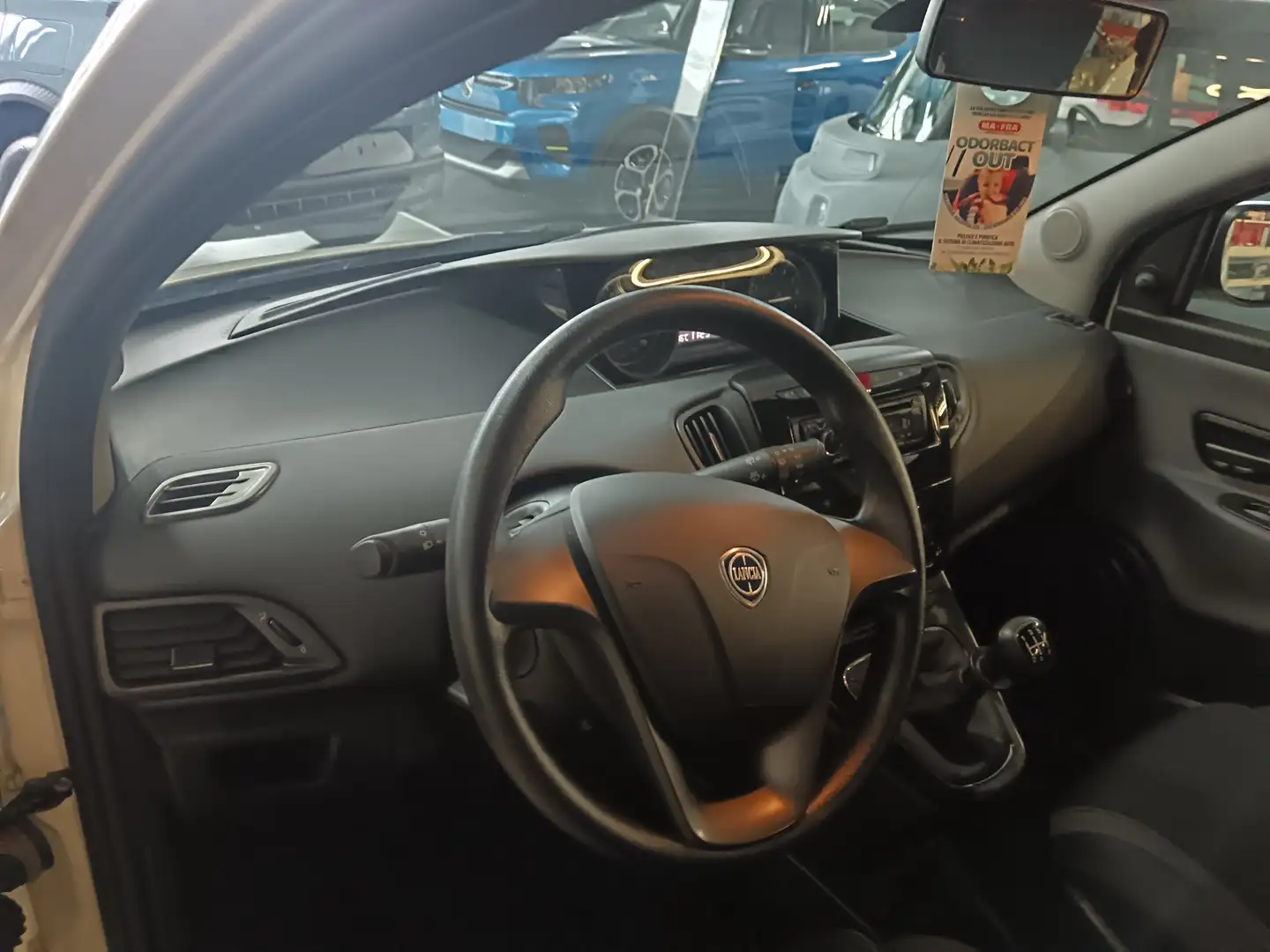 Lancia Ypsilon Ypsilon III 2015 1.2 Silver 69cv Blanc - 2