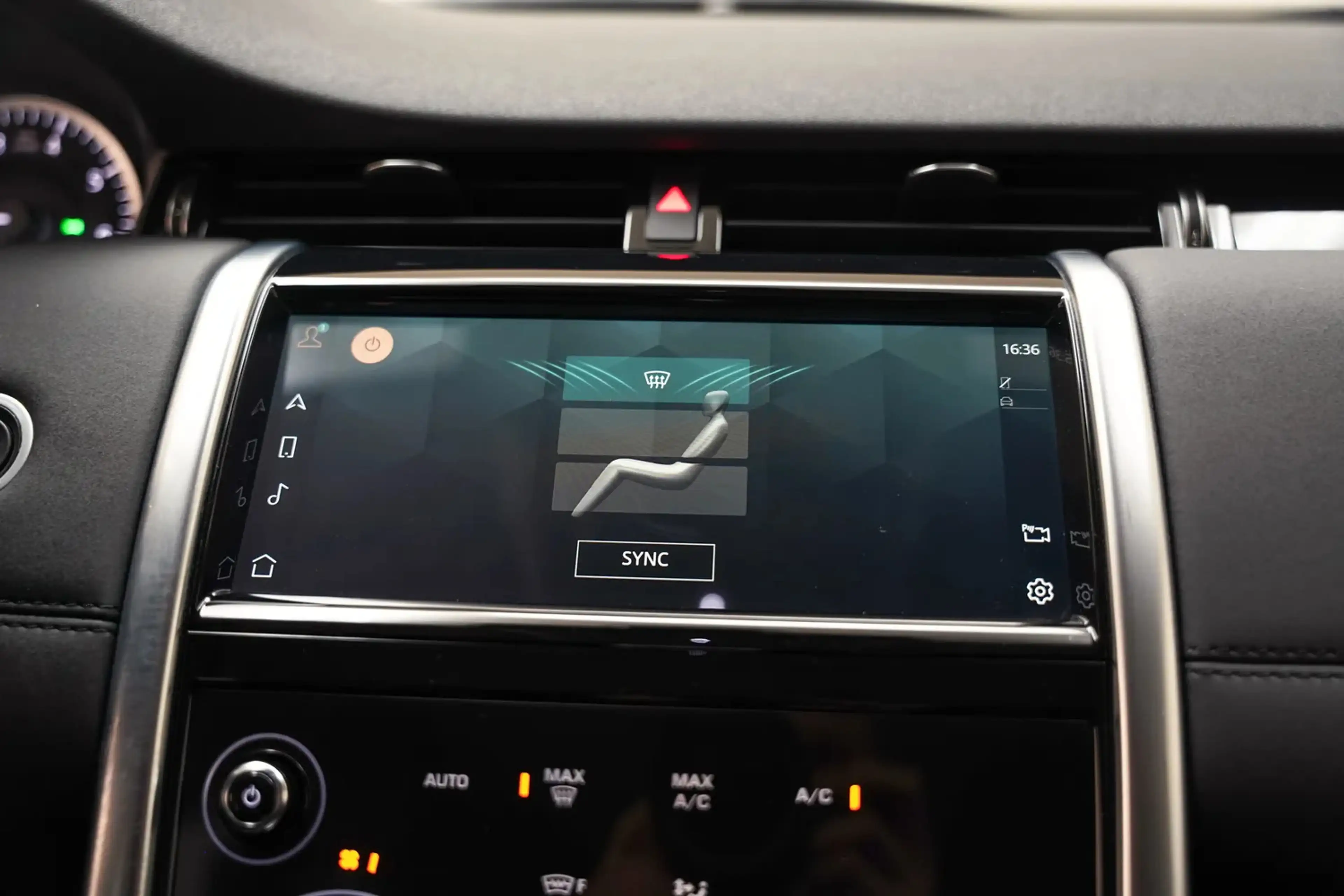Land Rover Discovery Sport 1.5 P300e AWD S [ LED Leder Stoeleverwarming 360°c — photo 9