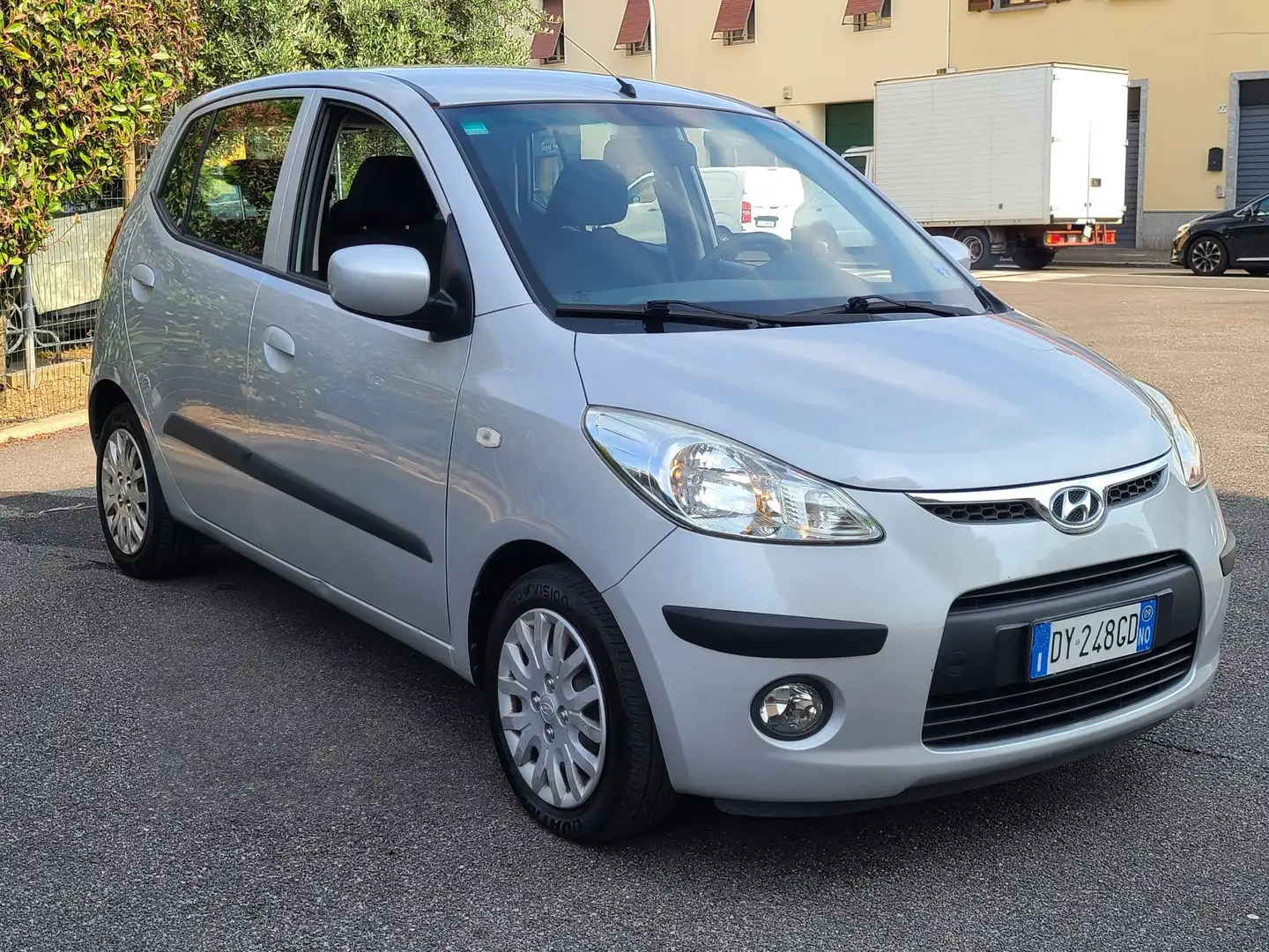 Hyundai i10 3295556033*1.1*NEOPATENTATI Argent - 2