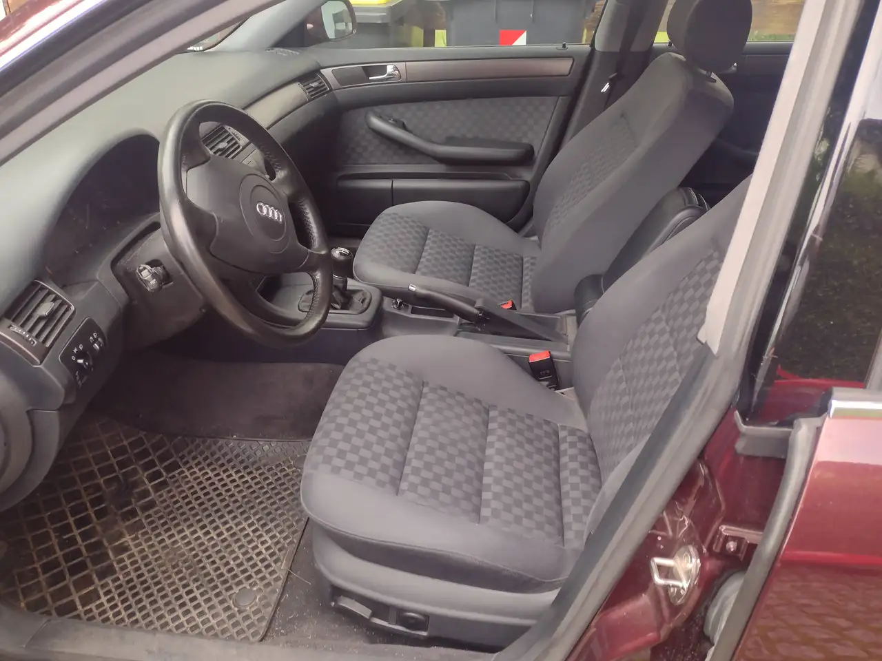 Audi A6 1.8 T, foto 10