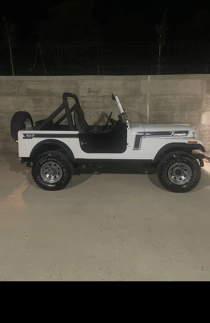 Jeep CJ-7 Blanc - 2
