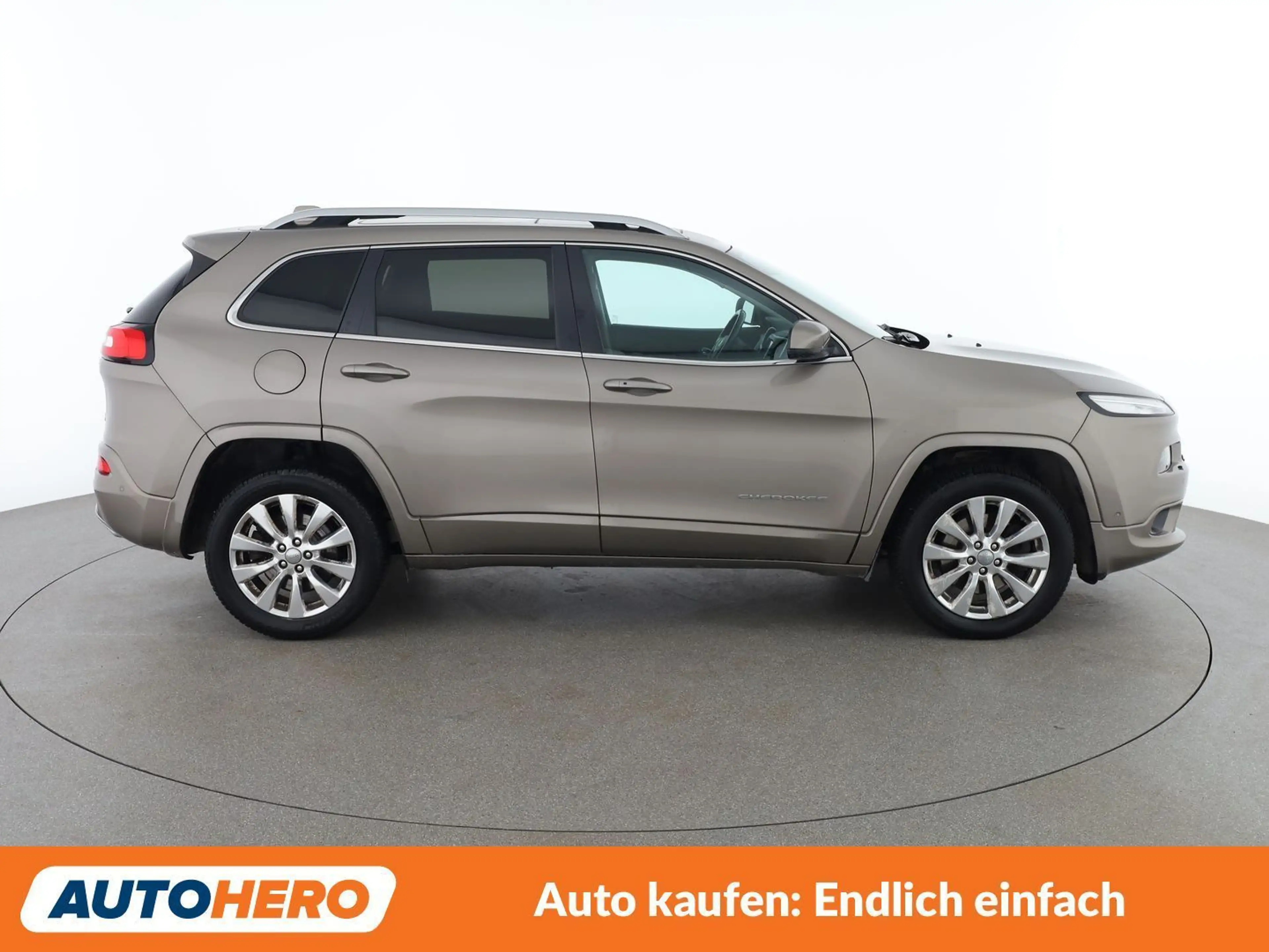 Jeep Cherokee 2.2 M-Jet Overland 4WD — photo 7