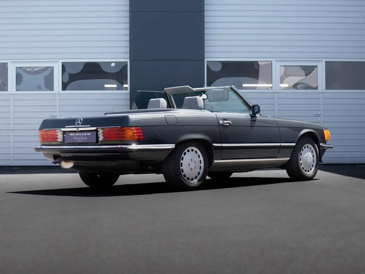 Mercedes-Benz SL 560 R107, foto 3