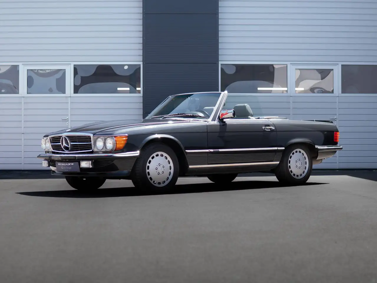 Mercedes-Benz SL 560 R107, foto 2