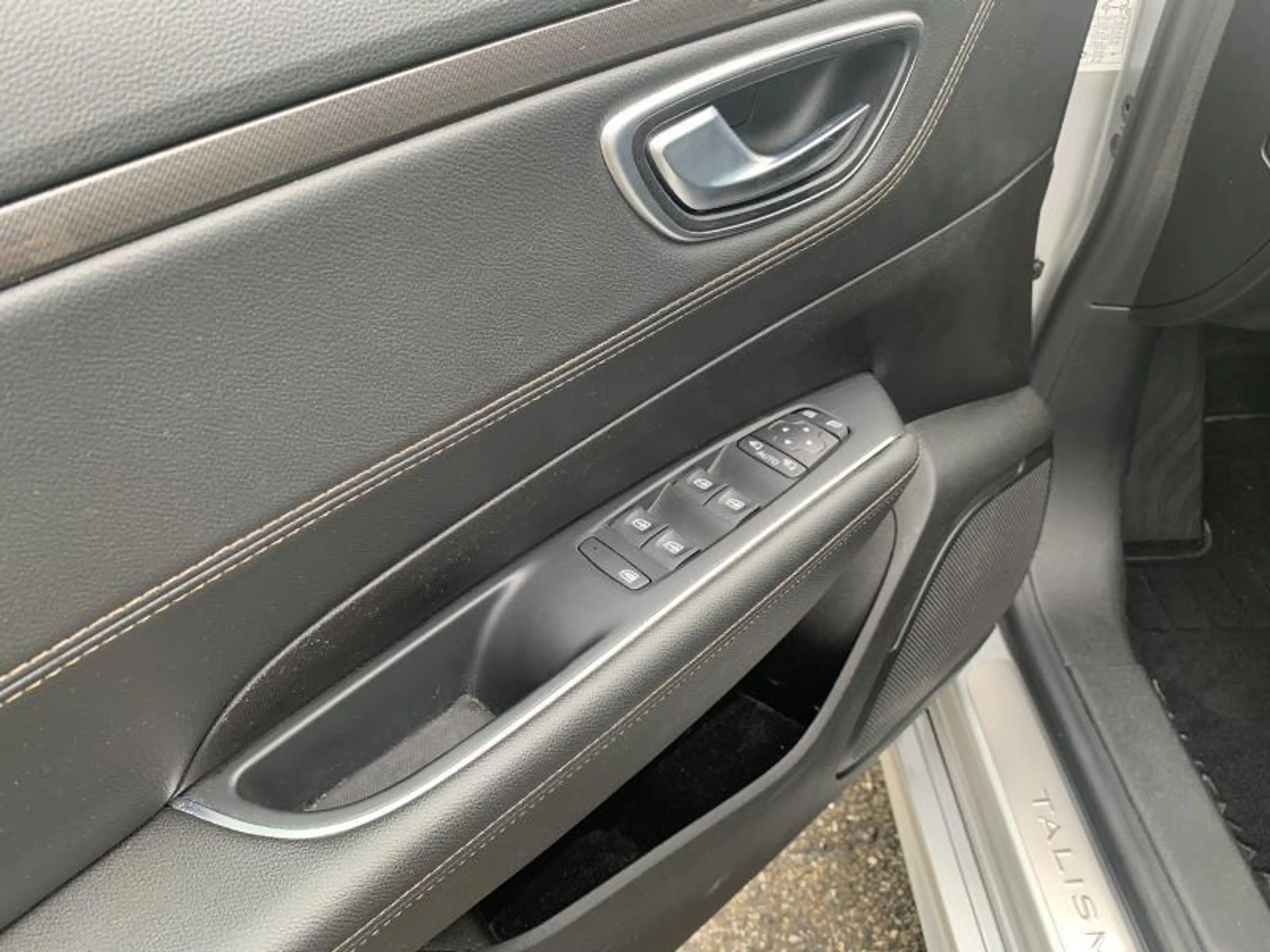 Renault Talisman Grandtour Corporate Edition — photo 12