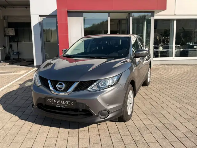 Nissan Qashqai 1.2 DIG-T PDC+SpurH+Klima