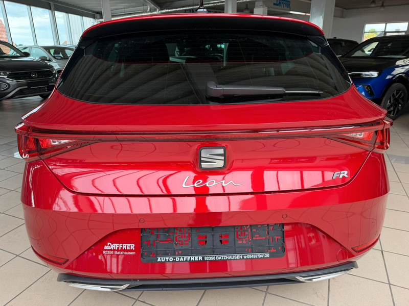 SEAT Leon 2.0 TDI 110kW FR DSG — photo 10