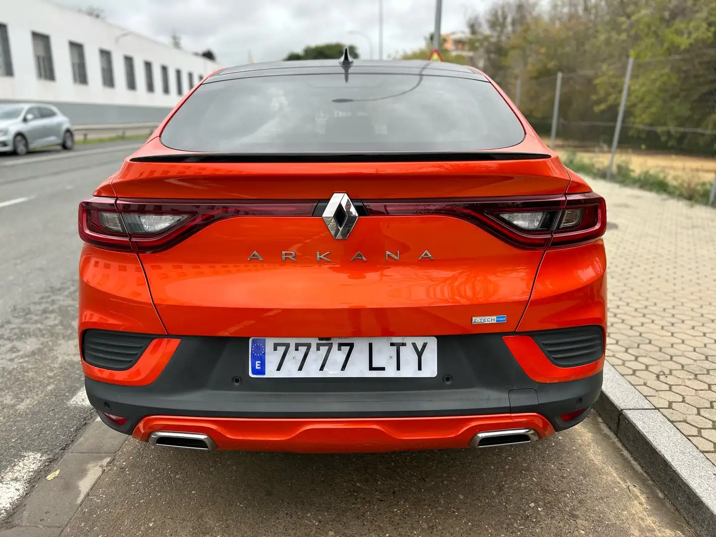 Renault Arkana 1.6 E-Tech R.S.Line 105kW Naranja - 1