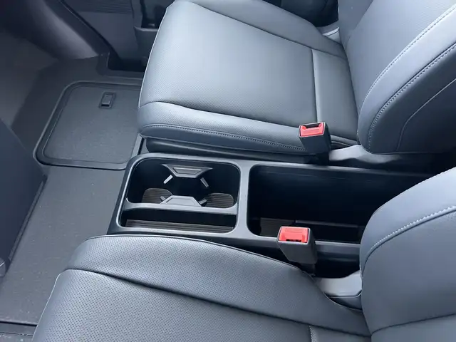 Kia PV5 Cargo view 14