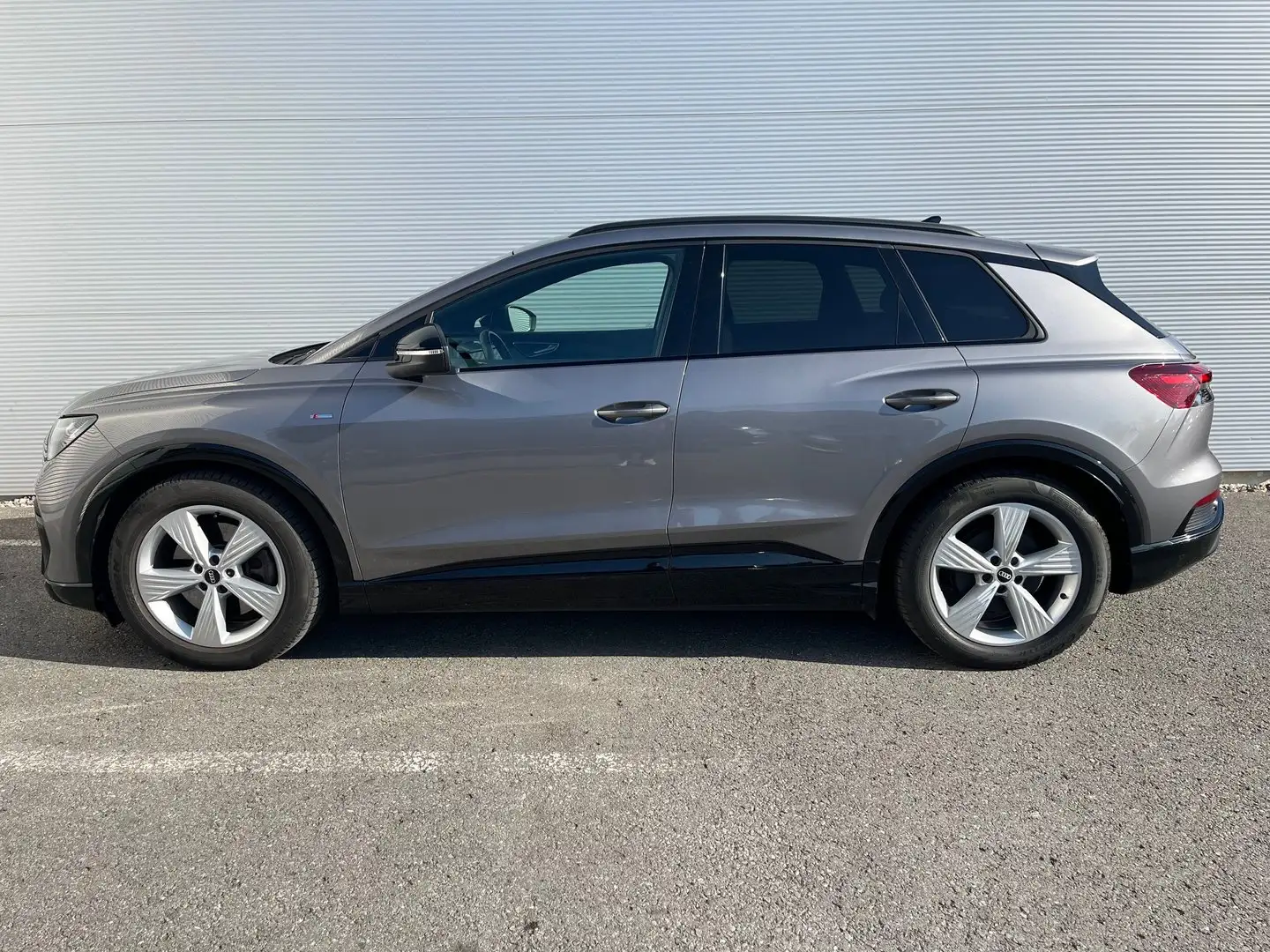 Audi Q4 e-tron Audi Q4 50 e-tron quattro Grau - 2