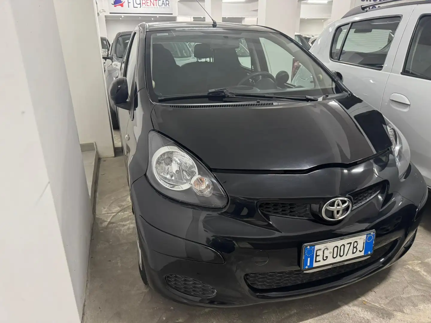 Toyota Aygo Aygo I 2005 5p 1.0 Now Connect Noir - 1