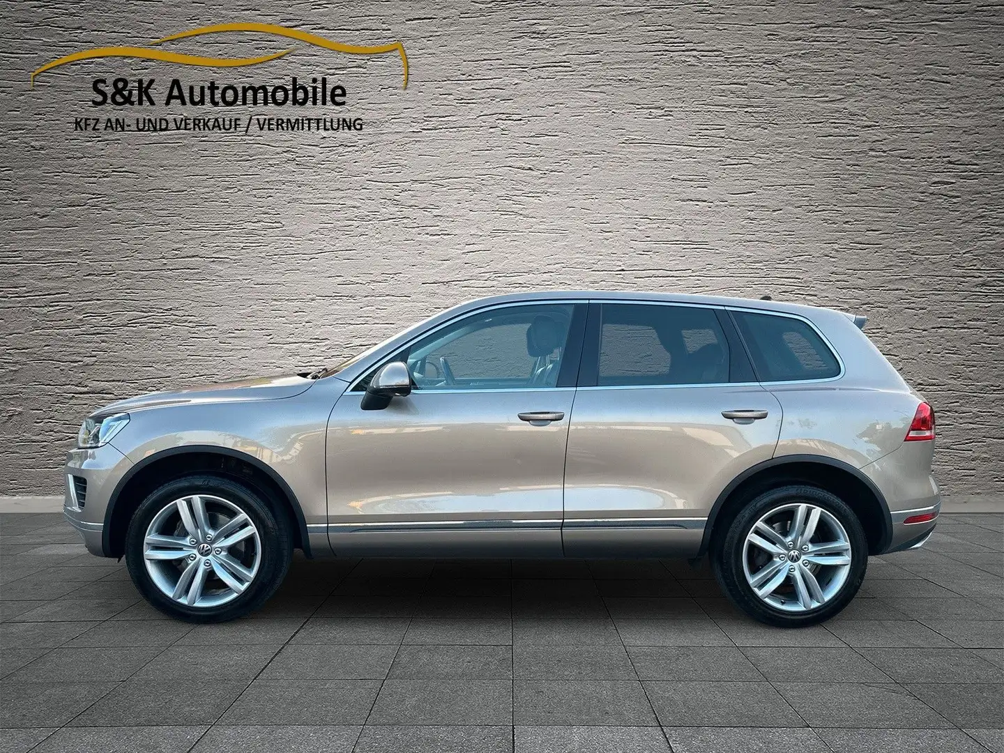 Volkswagen Touareg V6 TDI BMT/Terrain Tech/R LINE/PANO Oro - 2