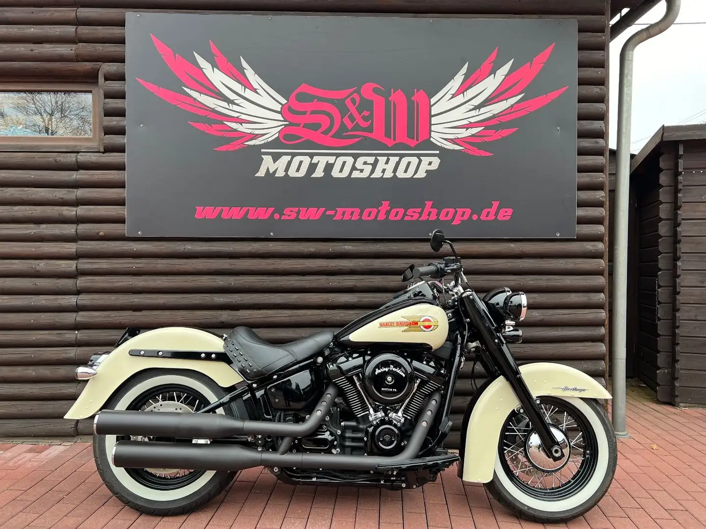 Harley-Davidson FLHCS Heritage *114, ABS, Classic Style, 1.Hand* Schwarz - 1