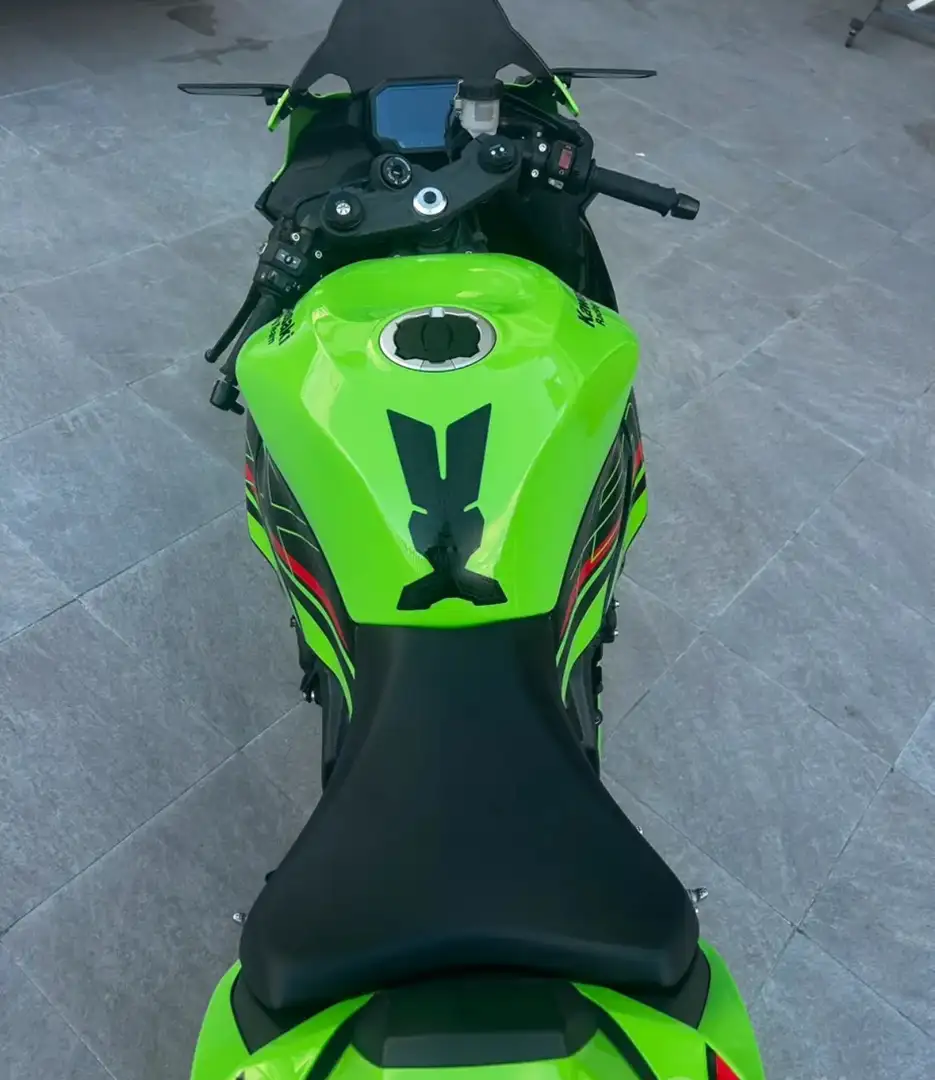 Kawasaki Ninja ZX-6R - 1