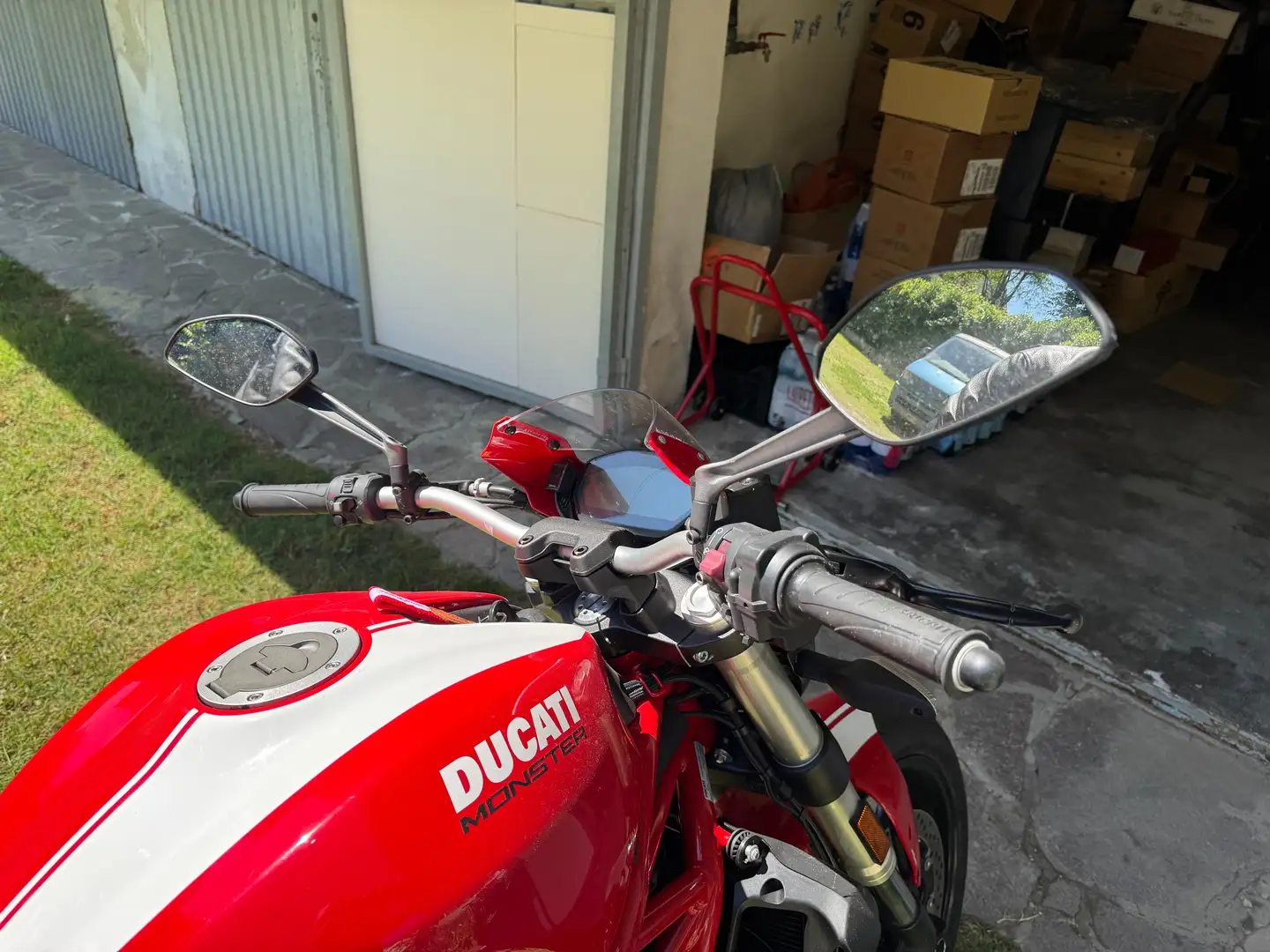 Ducati Monster 821 Rot - 2