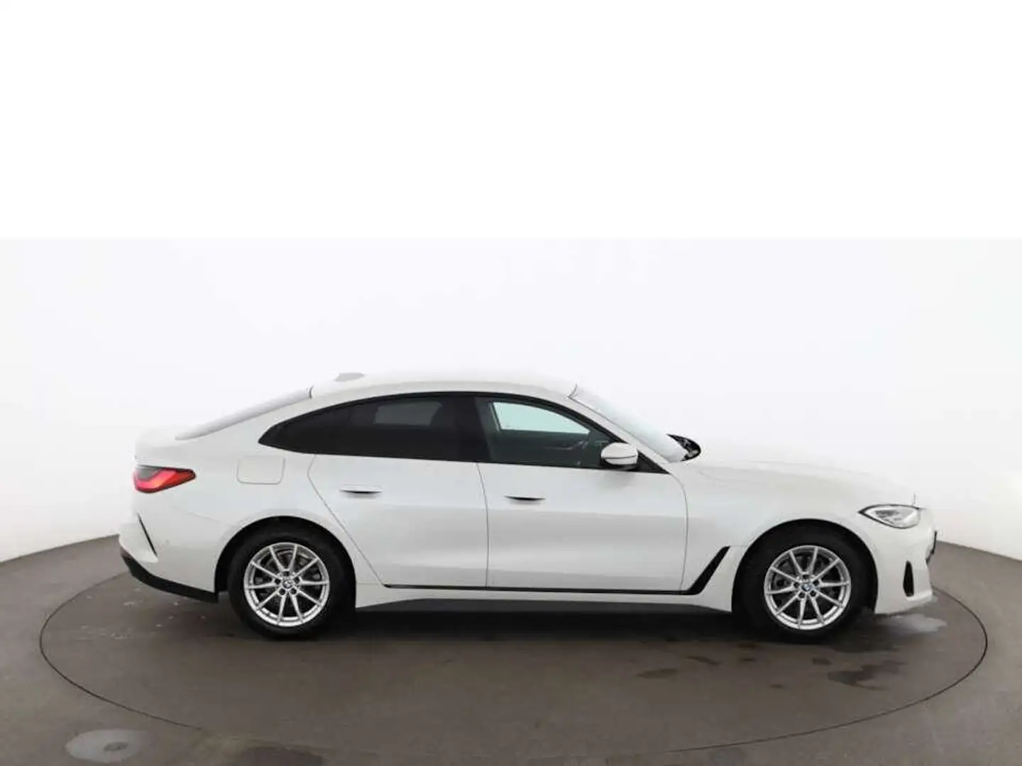 BMW 420 i Aut LED NAVI LEDER SITZHZG TEMPOMAT PDC Weiß - 2