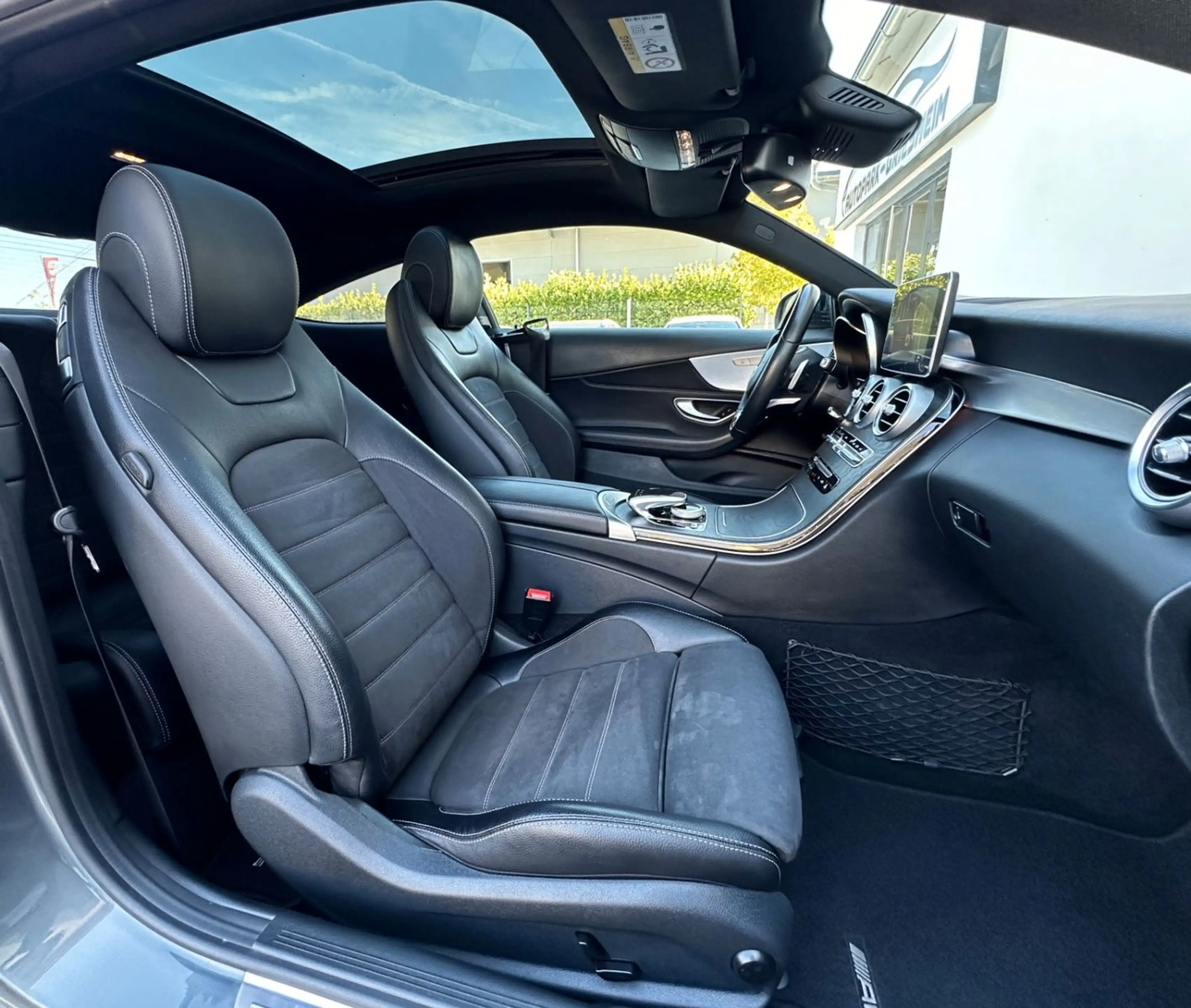 Mercedes-Benz C 400 Coupe 4Matic 9G*AMG*PANO*COMAND*KAMERA* — photo 6