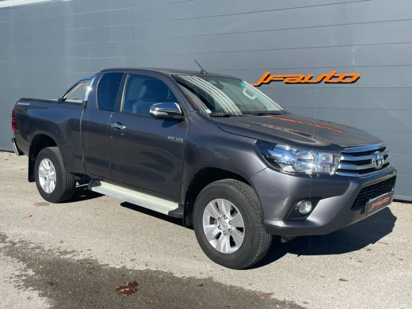 Toyota Hilux 2.4 D4-D 150 CV LOUNGE Gris - 1