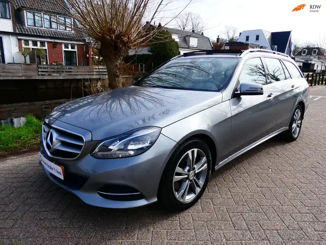 Mercedes-Benz E 300 Estate Ambition Avantgarde 6-Cil. Schuifdak Navi