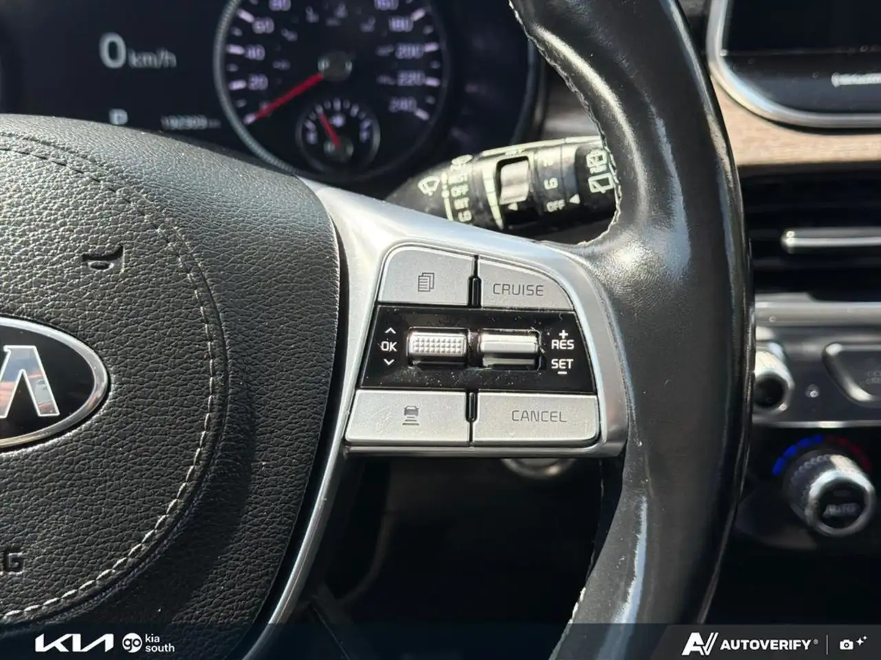 Kia Telluride снимка Kia Telluride