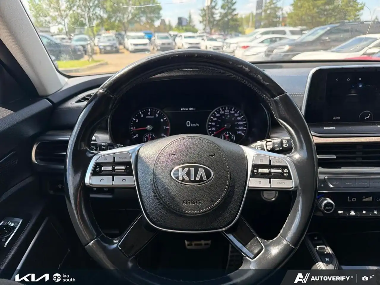 Kia Telluride снимка Kia Telluride