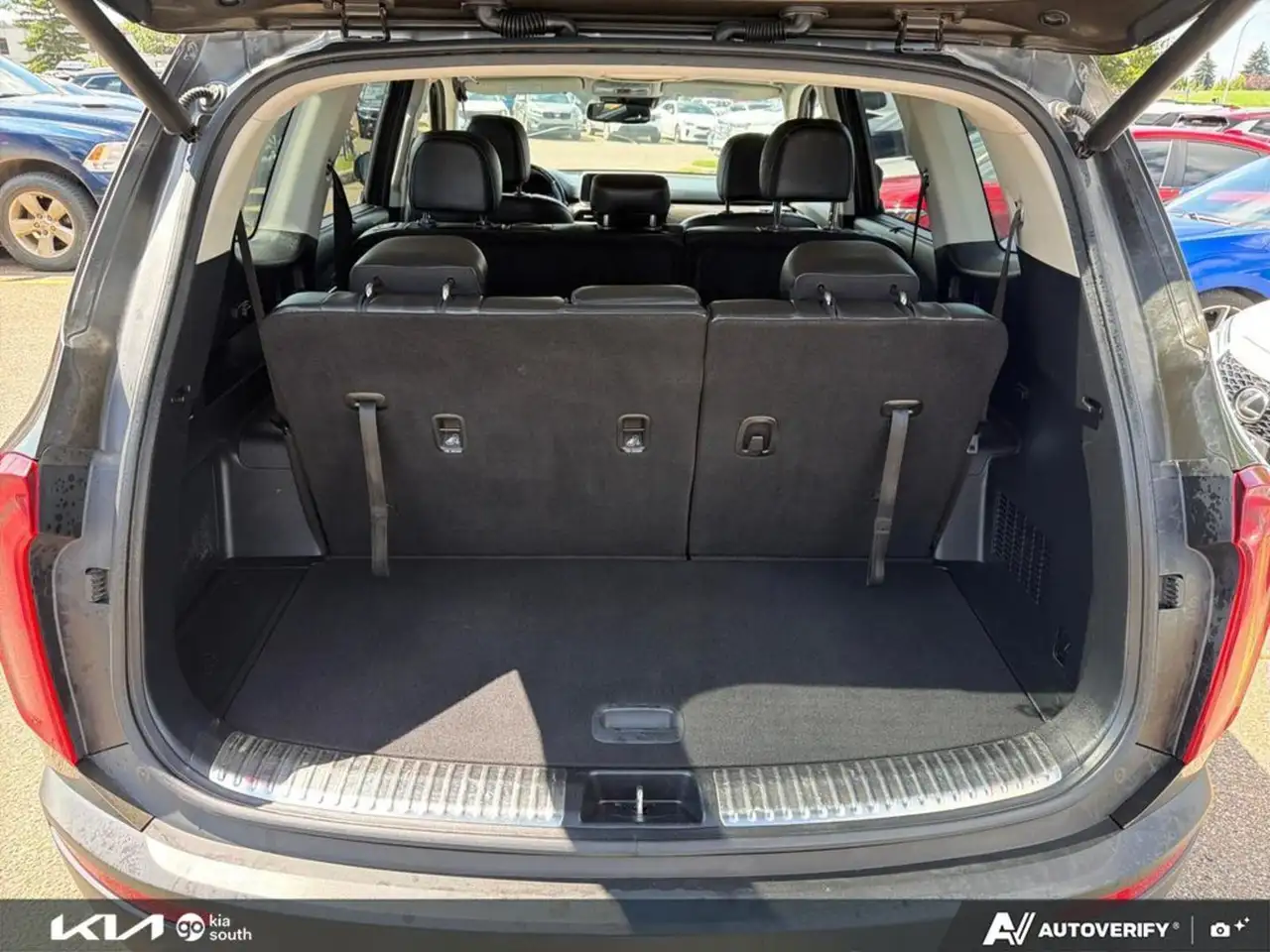 Kia Telluride снимка Kia Telluride