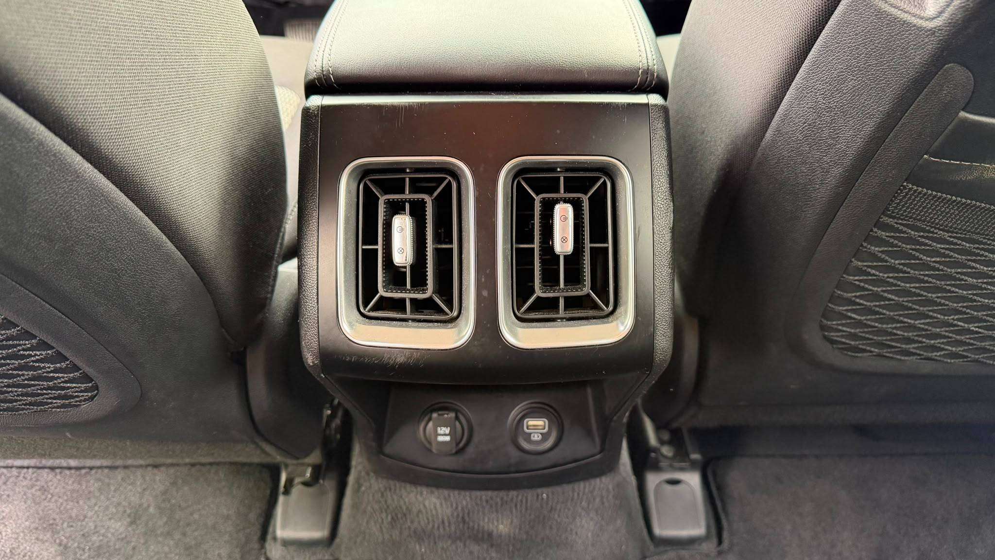 2022 Kia Sorento — view 15