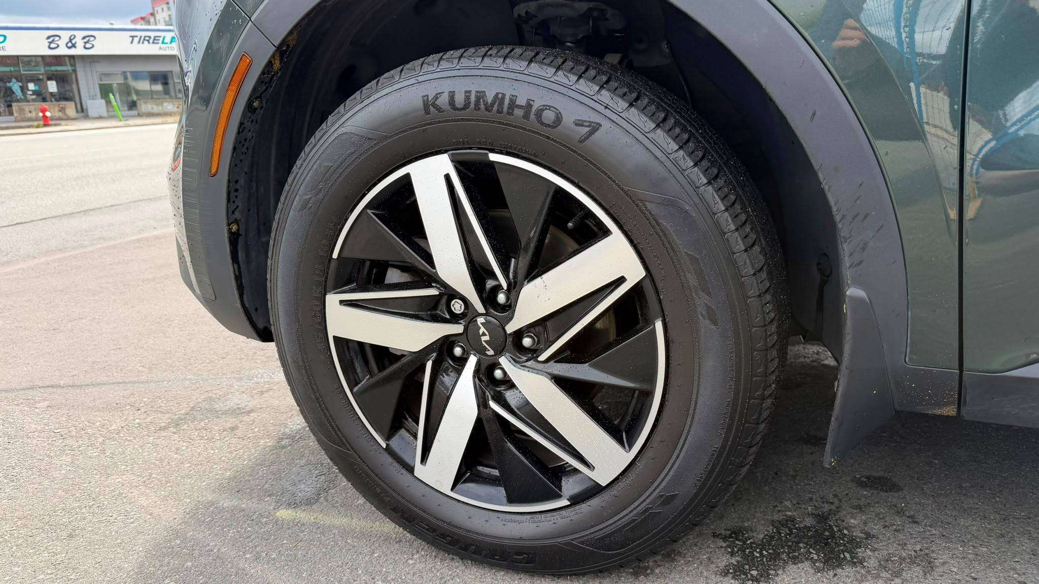 2022 Kia Sorento — view 18