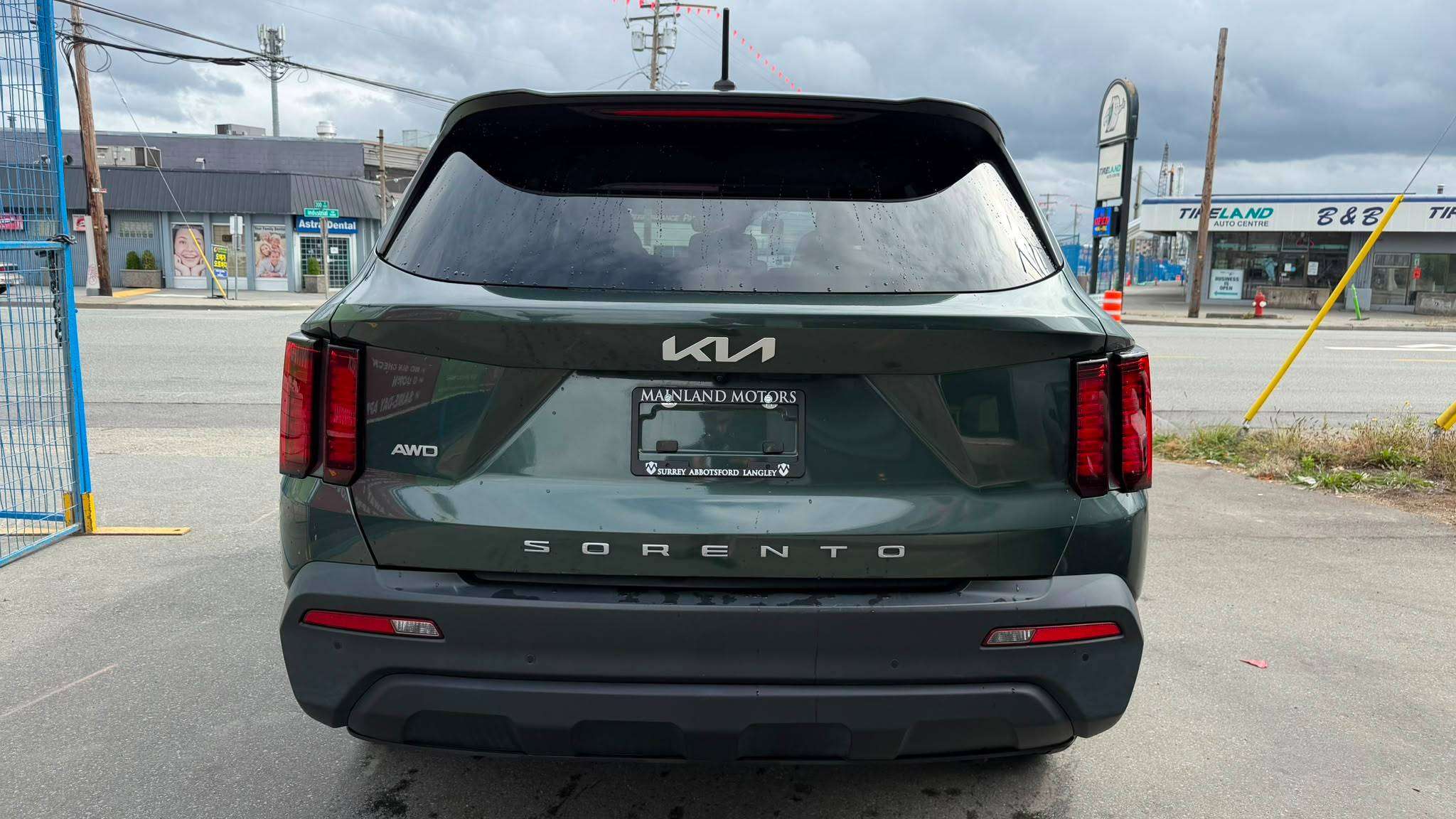 2022 Kia Sorento — view 6