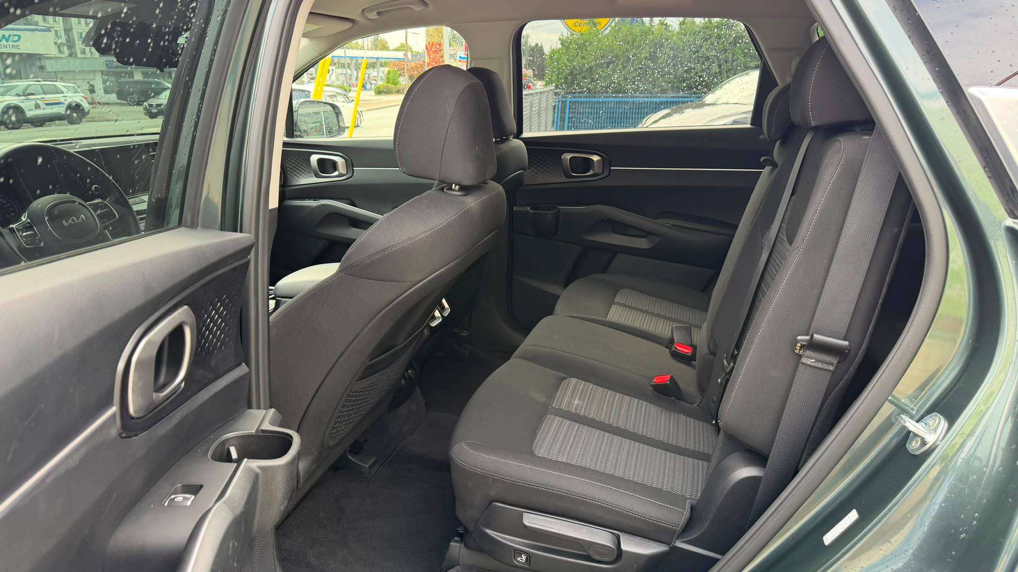 2022 Kia Sorento — view 14