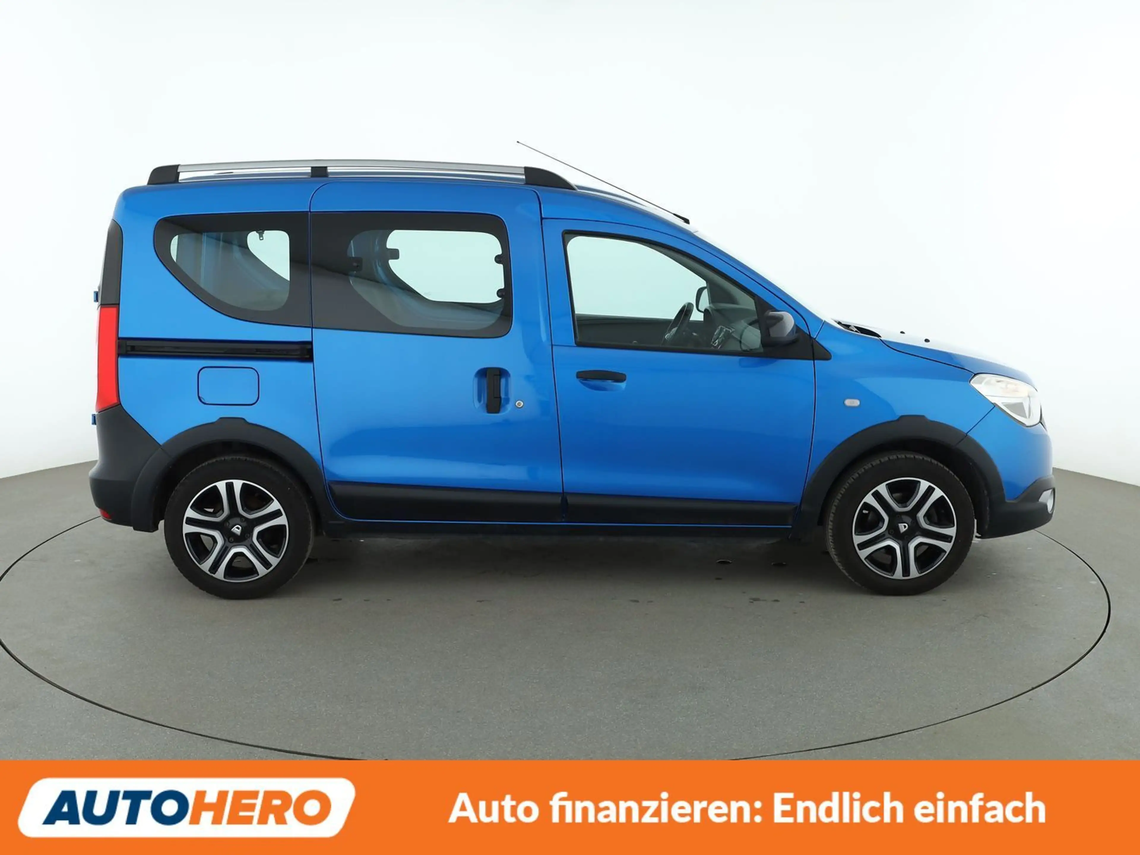 Dacia Dokker 1.2 TCe Stepway Celebration*NAVI*TEMPO*CAM*PDC* — photo 7