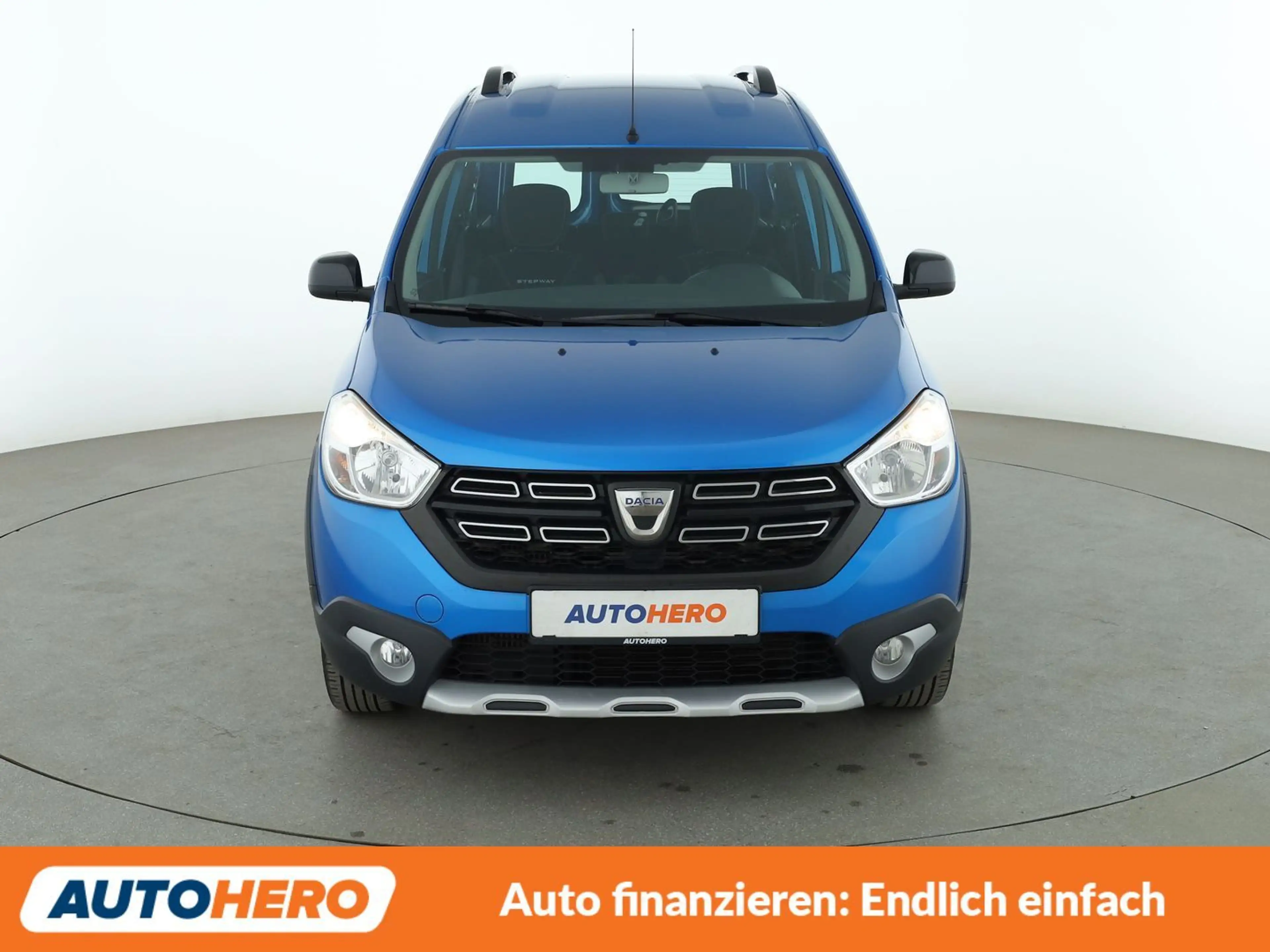 Dacia Dokker 1.2 TCe Stepway Celebration*NAVI*TEMPO*CAM*PDC* — photo 9