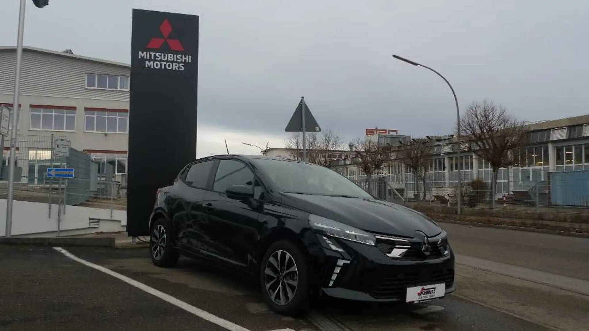 Mitsubishi Colt PLUS 1.0 T-Benziner 6-Gang AKTION ! Noir - 1
