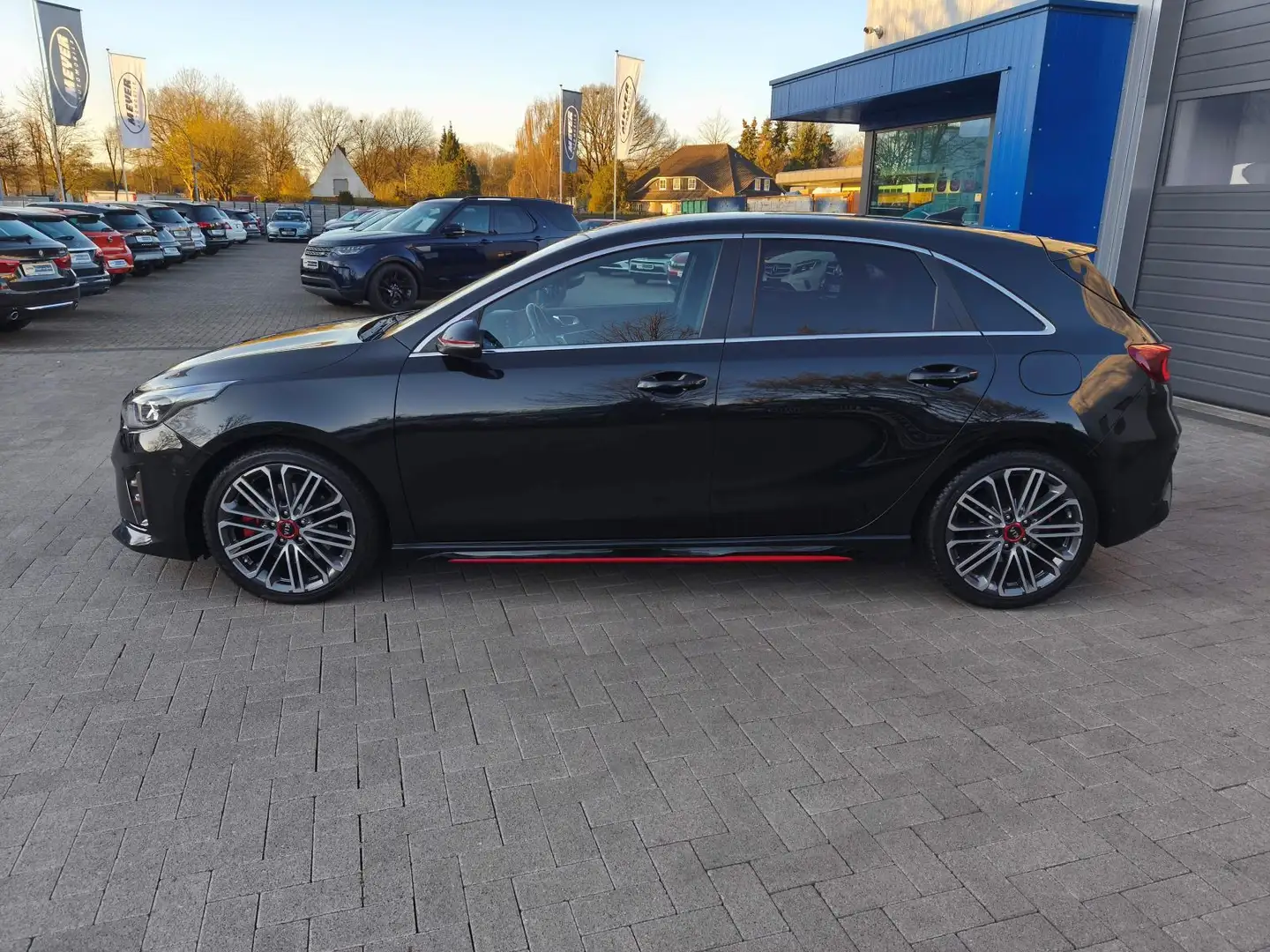 Kia Ceed / cee'd Ceed GT LED/Carplay/JBL/Kam/SHZ/Navi Schwarz - 2