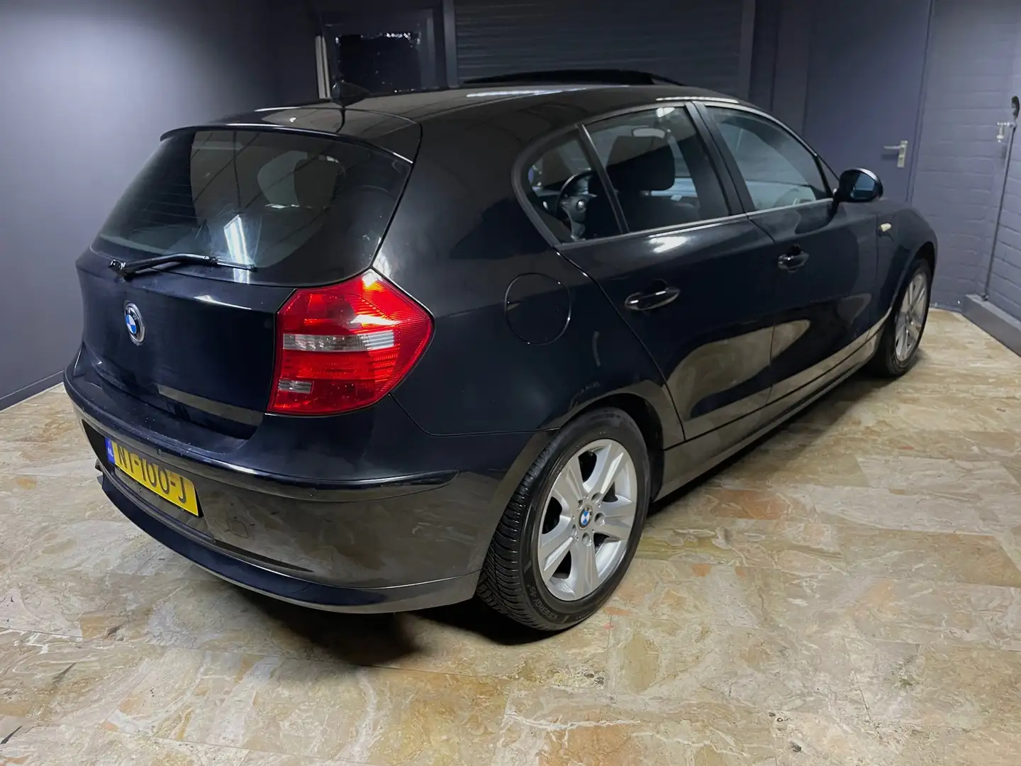 BMW 118 1-serie 118i Noir - 2