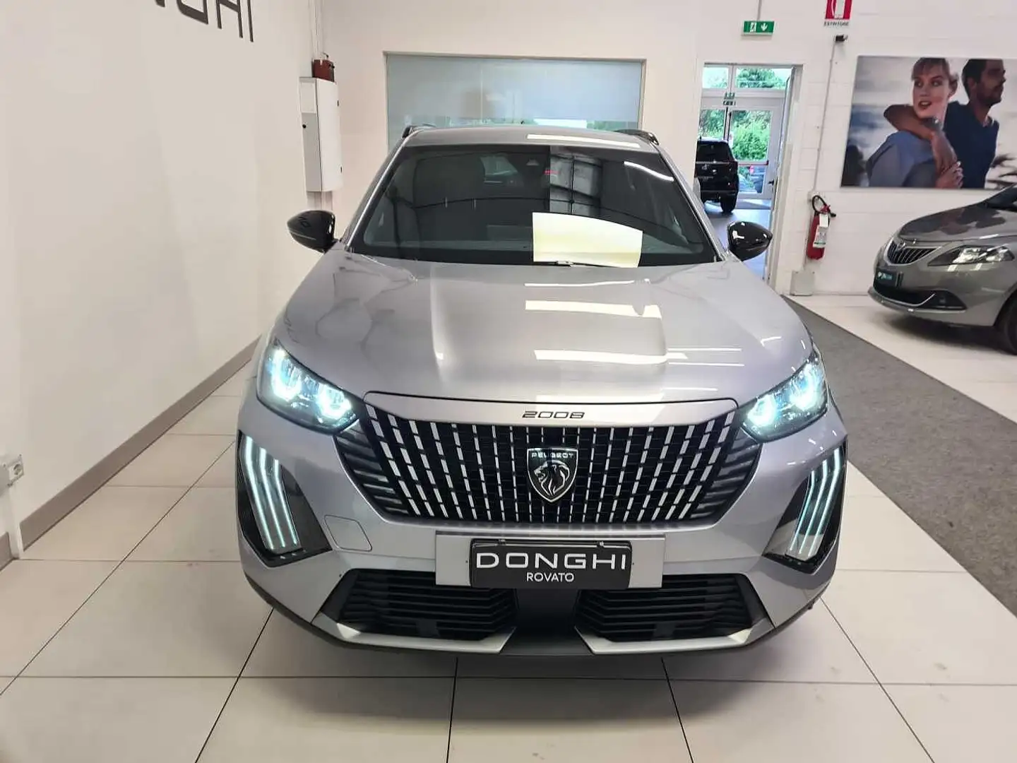 Peugeot 2008 Allure PureTech 100cv S&S AZIENDALE! Gris - 2