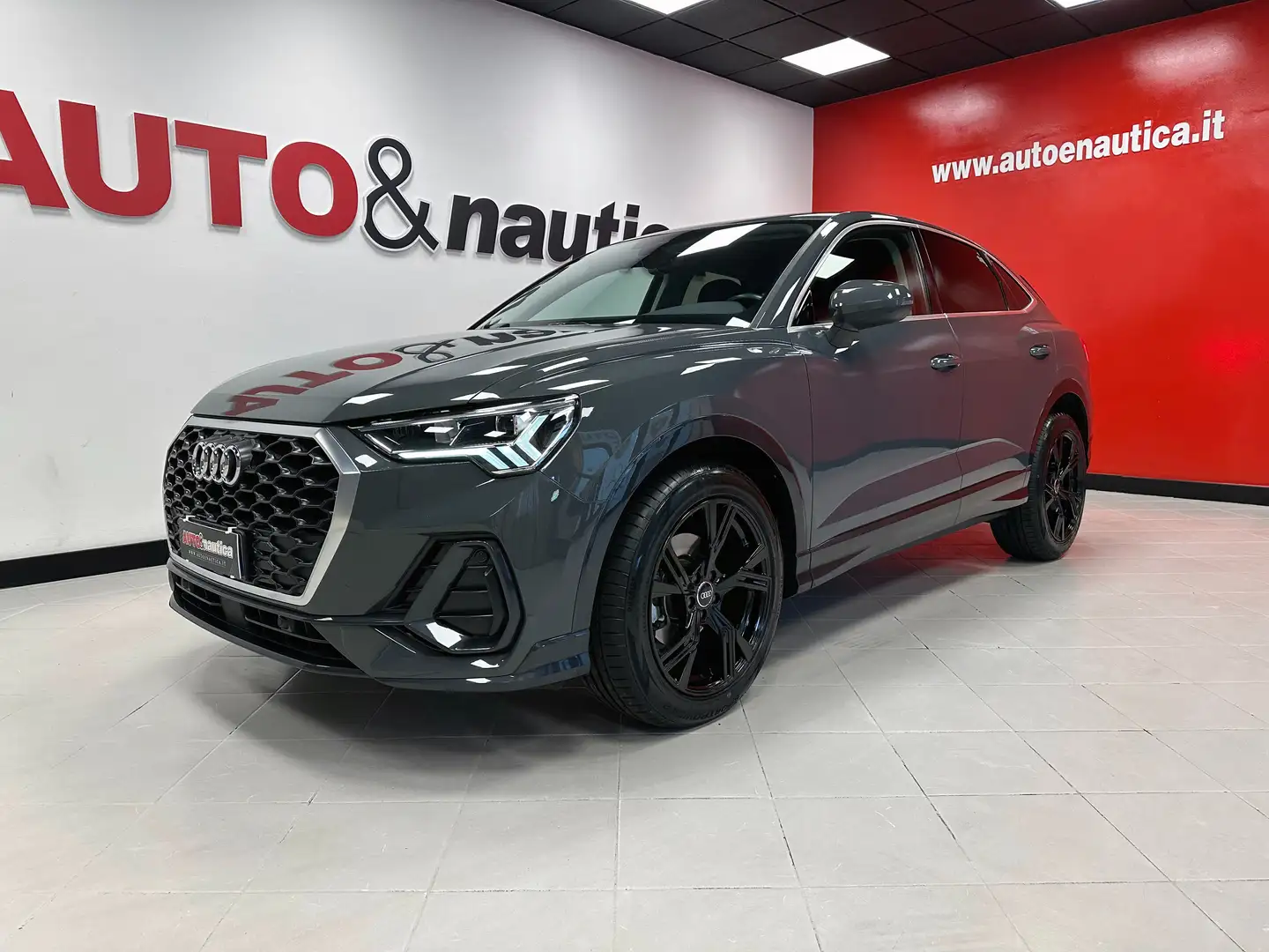 Audi Q3 SPORTBACK 35 2.0 TDI S-TRONIC Grau - 1